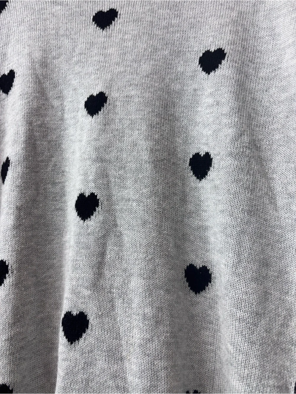 GAP Women’s Heart Print Knit Sweater – Gray & Black – Size M